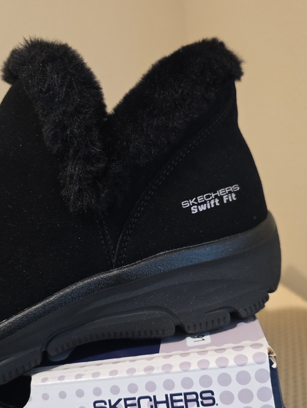 Skechers Swift Fit Black Slip-On Shoes - Picture 7 of 8